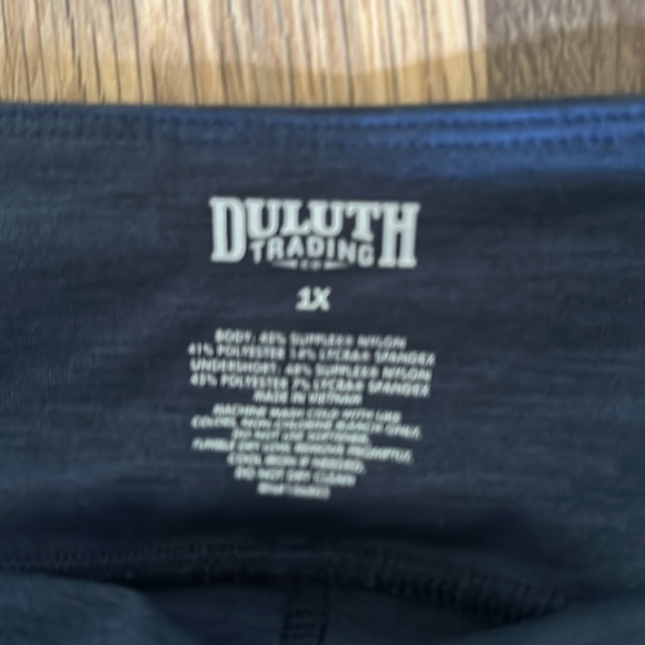 Duluth Trading Co Women’s Navy 1X Skort - Picture 3 of 4